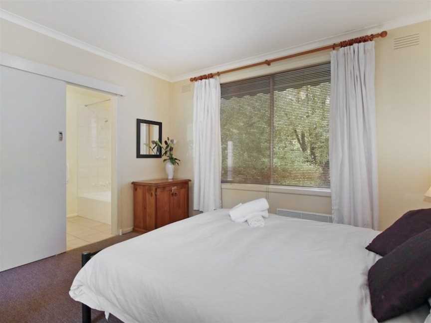 Snowstream Riverside Apartments - Unit 3, Bright, VIC