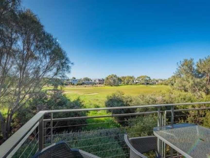 Stylish 3 Bedroom Condo, Torquay, VIC