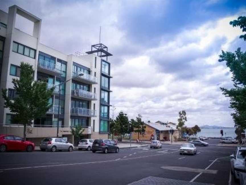 Waterfront (Yarra St) by Gold Star Stays, Geelong, VIC