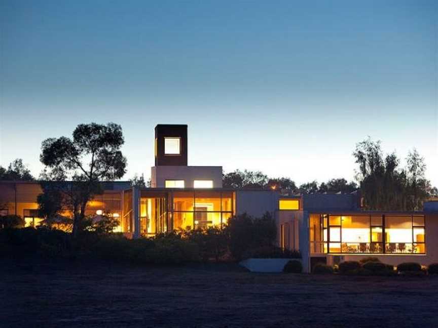 Deakin Management Centre, Accommodation in Waurn Ponds