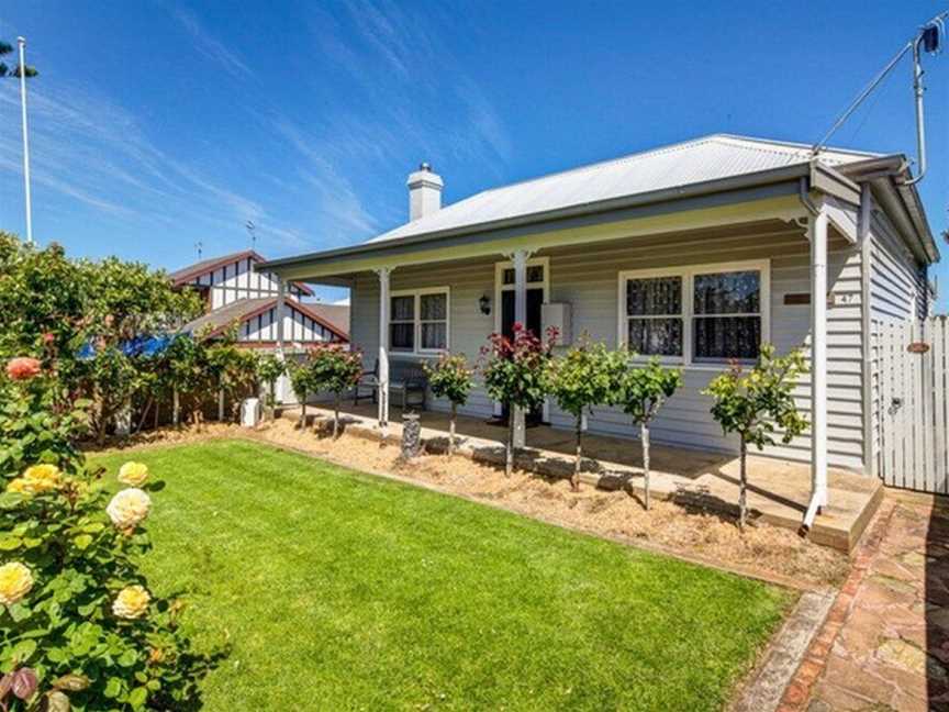 Carrick Fergus - Centrally located family home, Port Fairy, VIC