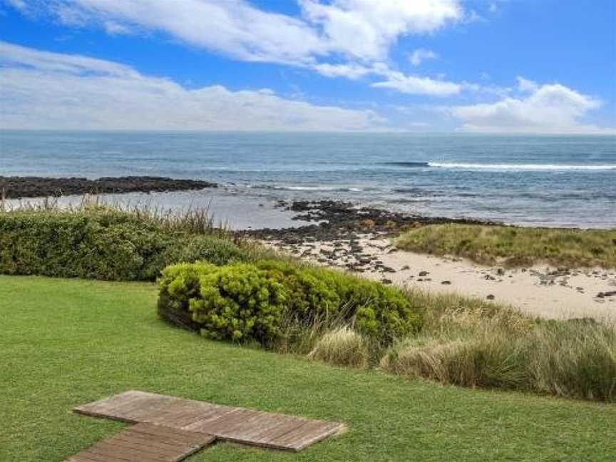 HEARN'S BEACH HOUSE, Port Fairy, VIC