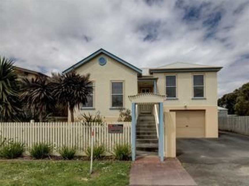 Beach Breeze Apartment, Port Fairy, VIC