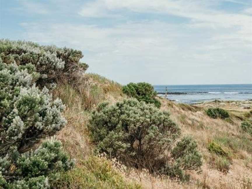 HEARN'S BEACHSIDE VILLA 8, Port Fairy, VIC