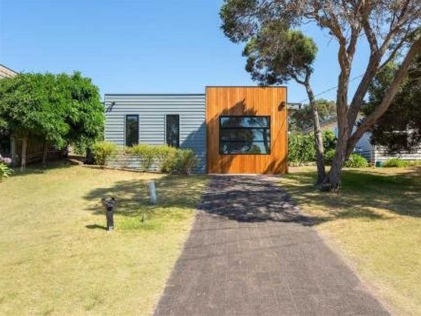 At Agnes Ave: coastal views, Blairgowrie, VIC