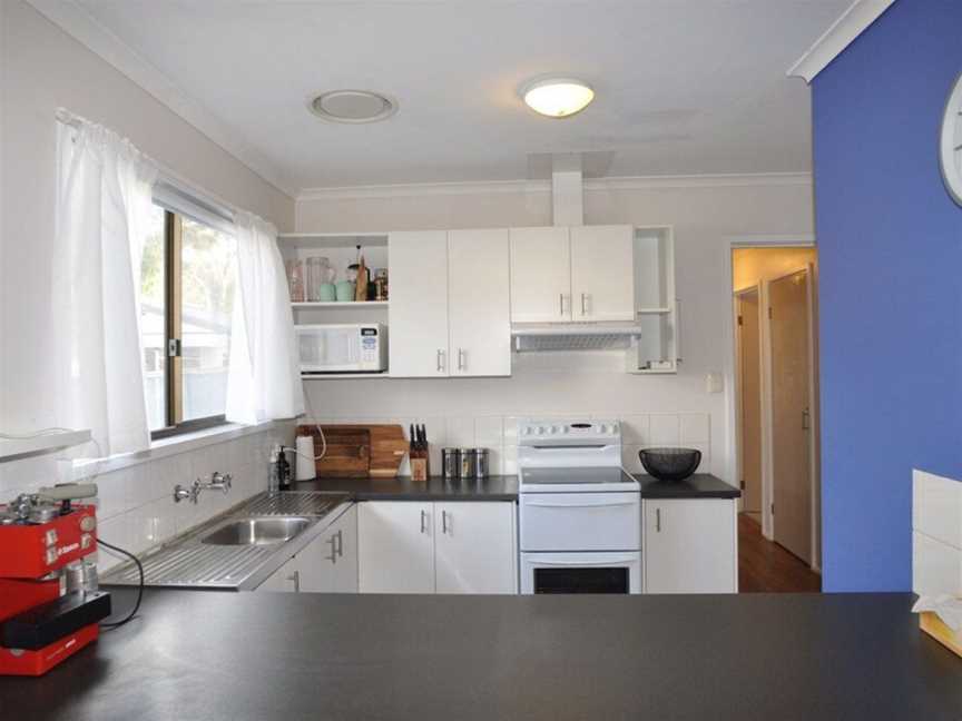 KYEEMA - FREE WIFI & NETFLIX - PET FRIENDLY (OUTSIDE ONLY), Inverloch, VIC