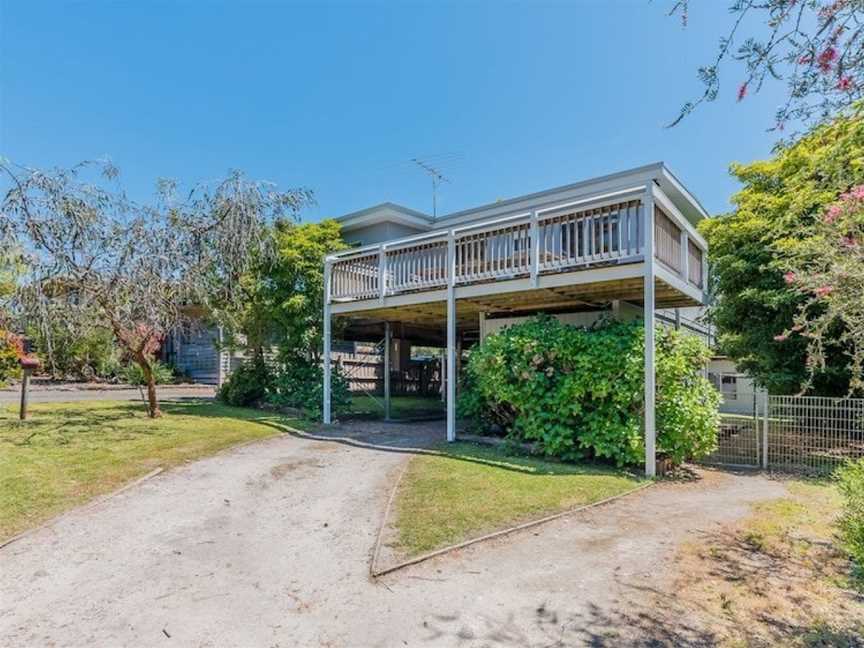 INVERLOCH BEACH HUT - CLOSE TO BEACH AND SHOPS!, Inverloch, VIC