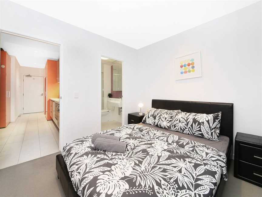 A Cozy 2BR Suite + Large Balcony at Southern Cross, Melbourne CBD, VIC