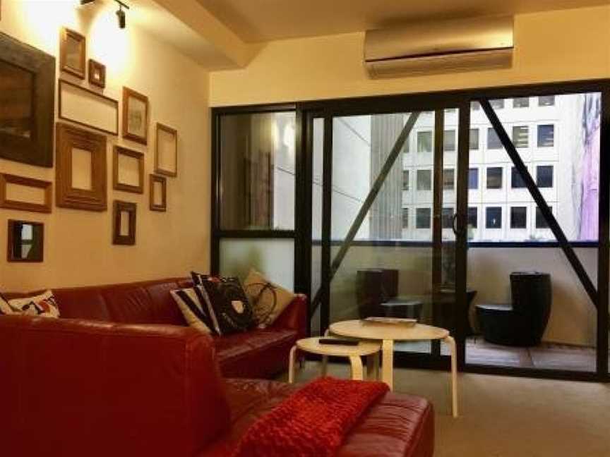 Quiet Laneway Apartment Near Bourke St Mall, Melbourne CBD, VIC