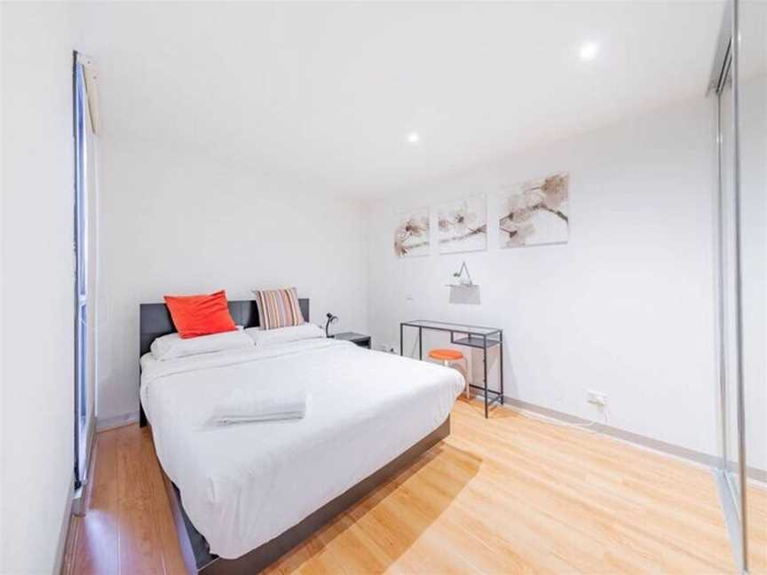 Swanston St Apt UniMelb, Carlton, VIC