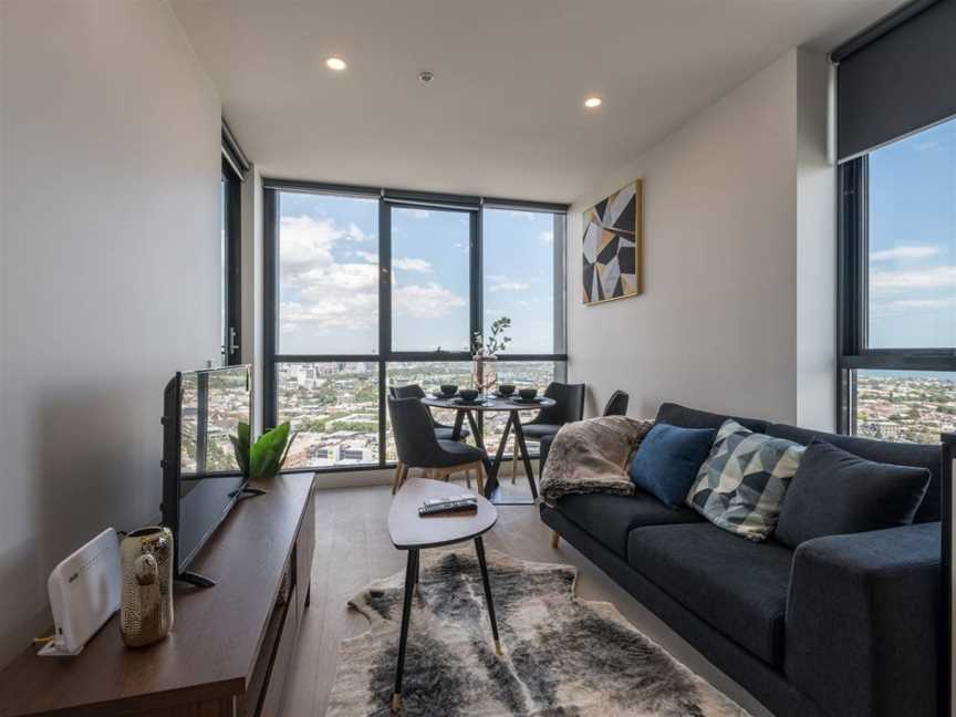 International 2 bed 2 bath apartment, Southbank, VIC