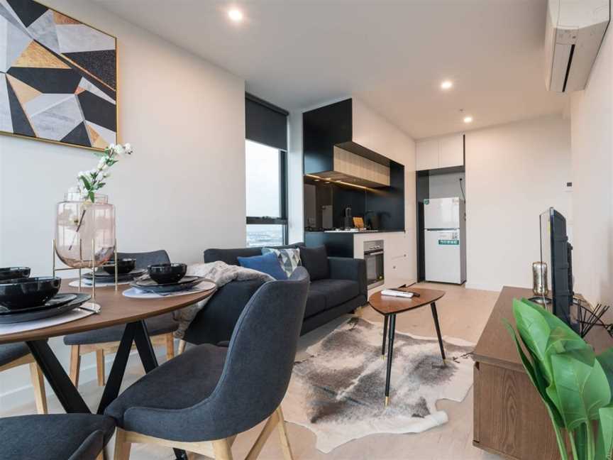 International 2 bed 2 bath apartment, Southbank, VIC