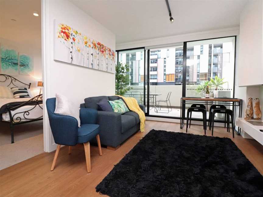 Urban Eden - Pets, Parking, Balcony, Chapel St 260m, South Yarra, VIC