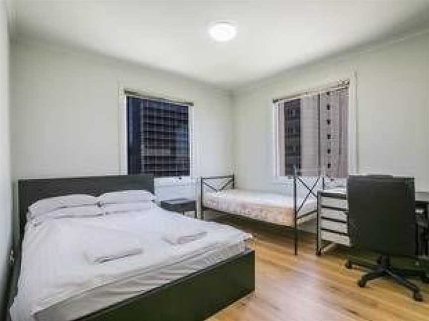 3 Bedrooms 2 Car Parks Carlton Garden Opposite, Melbourne CBD, VIC