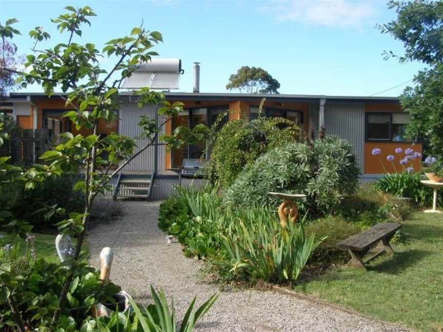 Foottloose Beach House Portarlington, Portarlington, VIC