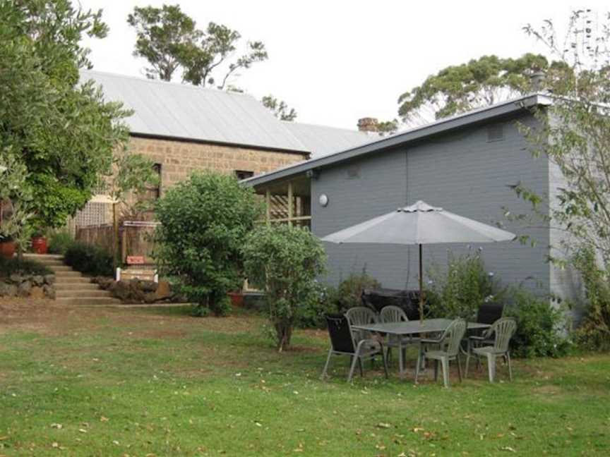 Country Bed and Breakfast, Pomborneit, VIC