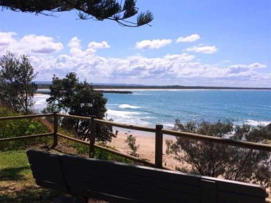 Beauty at the Beach - modern beachfront apartment, Port Macquarie, NSW