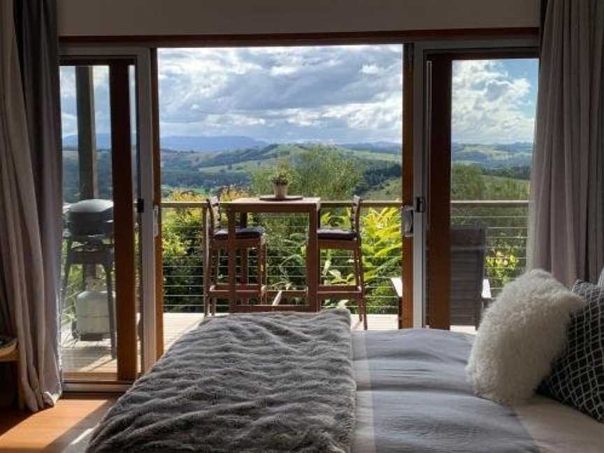 Studio with stunning mountain views, Bangalow, NSW