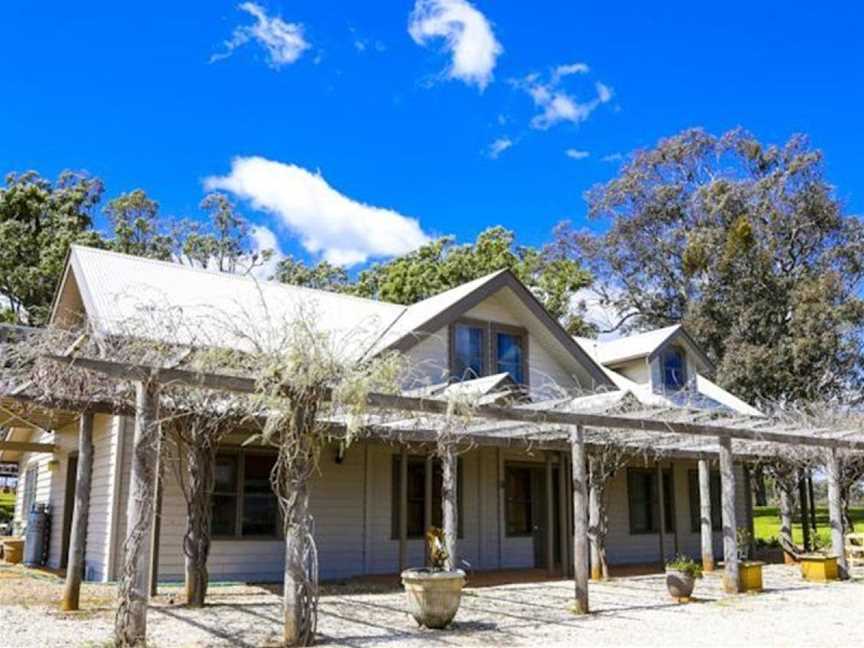 ROWAN PARK COTTAGE, Eurunderee, NSW