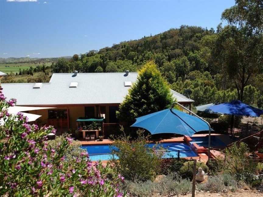 Wombadah Luxury Accommodation, Eurunderee, NSW