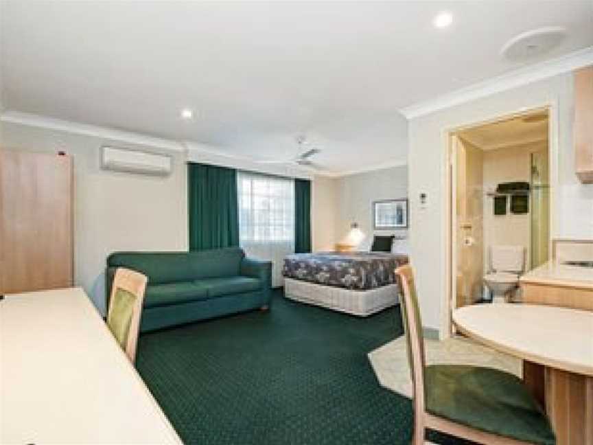 Colonial Terrace Motor Inn, Raymond Terrace, NSW