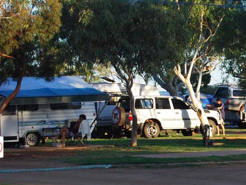 Coral Coast Tourist Park, Accommodation in Carnarvon