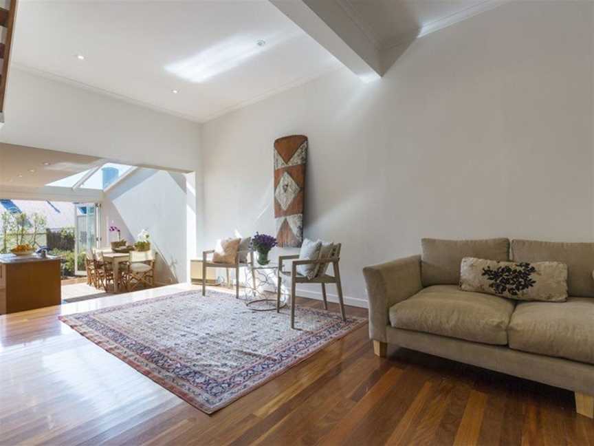 Three Storey Terrace In Heart Of Sydney, Woolloomooloo, NSW