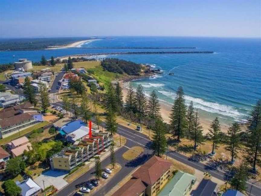 Seaspray 3 - straight across the road from Main Beach Yamba, Yamba, NSW