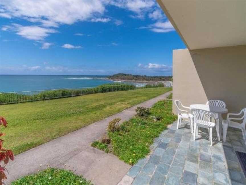 Craigmore On The Beach Unit 4 - ground floor with views, Yamba, NSW