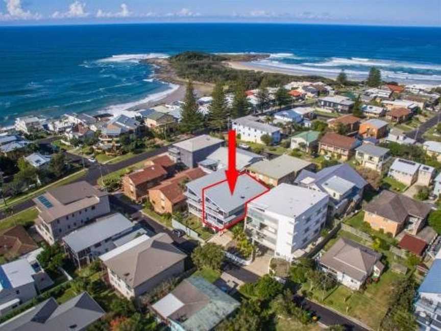 SeaCrest - plunge pool and views!, Yamba, NSW