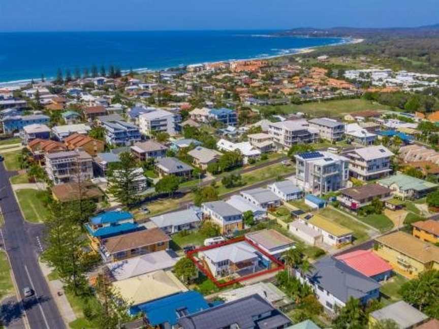 Sunshine - Close to Beaches and restaurants, Yamba, NSW