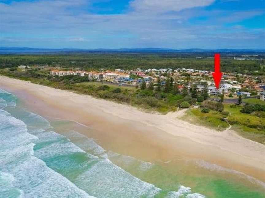 Blue Pacific 2 - Across the road from Pippi Beach, Yamba, NSW