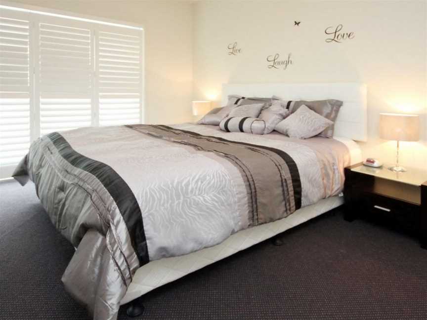 1-Bedroom Apartment -Pacific Blue Apartment 258, Salamander Bay, NSW