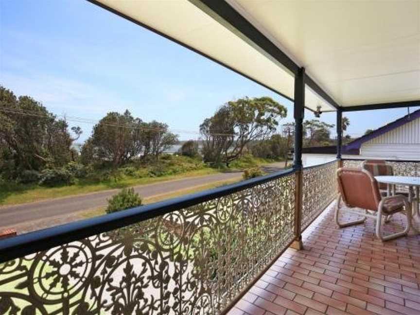 The Crescent - Pet Friendly - 1 Min to Beach, Currarong, NSW