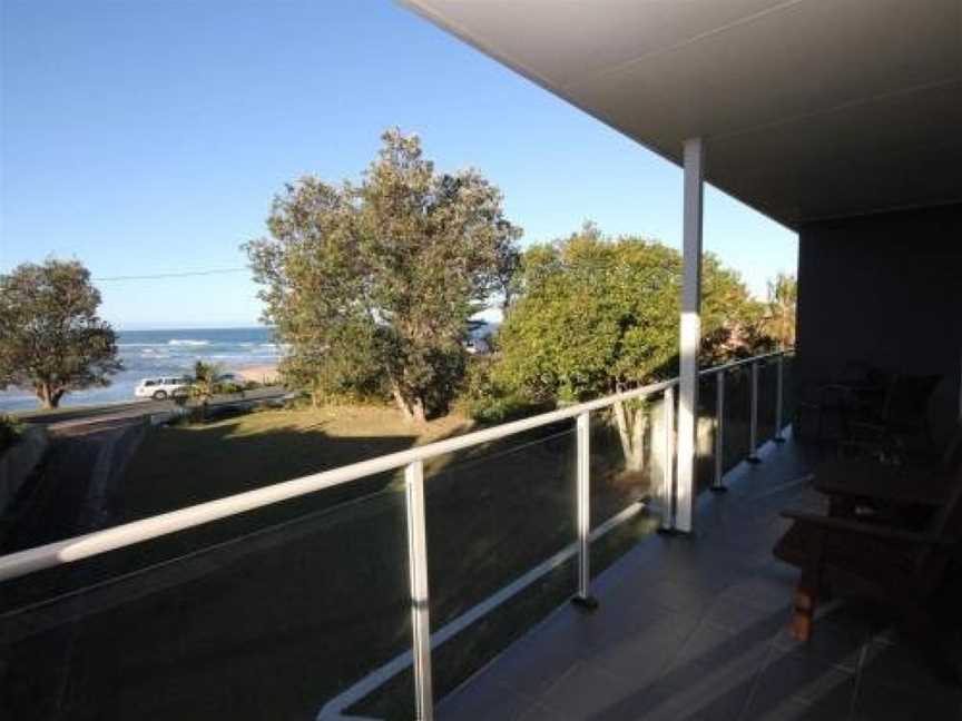 BEACHFRONT 3- 3/12 Bundella Ave LC, Lake Cathie, NSW