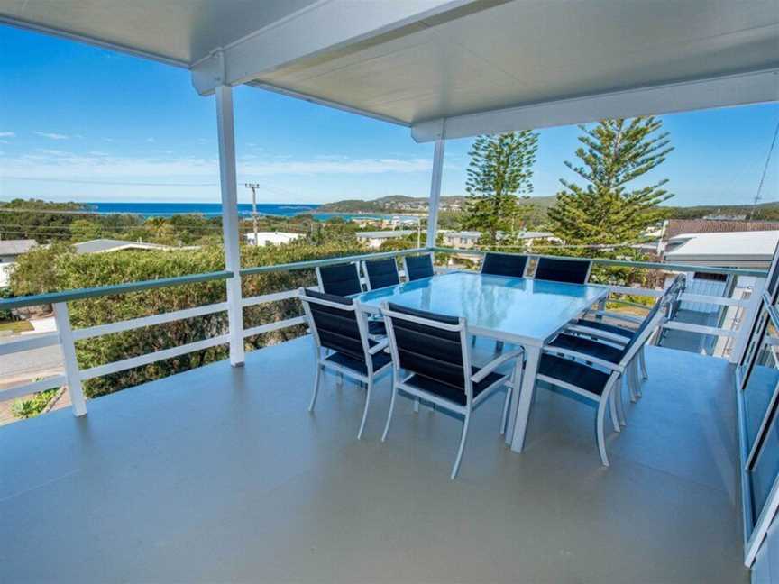 Fingal Bay Beach House, 32 Lentara Street, Fingal Bay, NSW