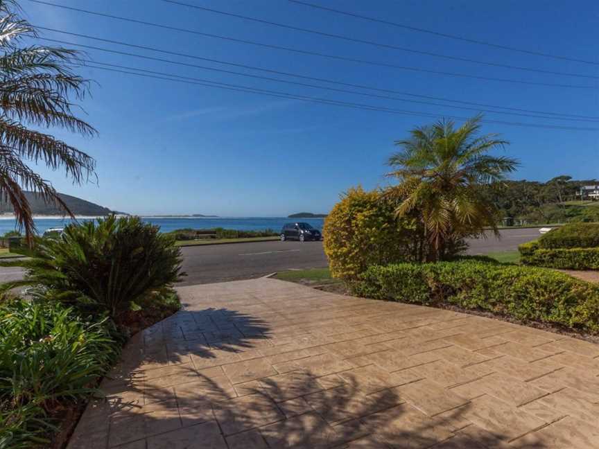 3-Bedroom House -Tah Villa, Fingal Bay, NSW