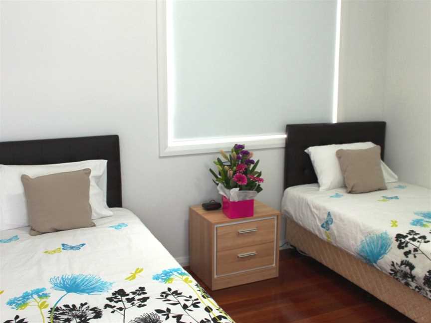 VILLA HODGKINSON SYDNEY, 4BDRM  SLEEPS 10, Panania, NSW