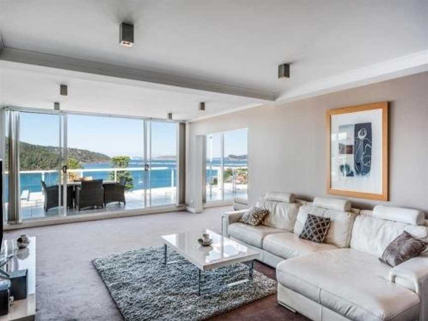 Penthouse 707 - 4 Bedroom Oceanview Penthouse, Ettalong Beach, NSW