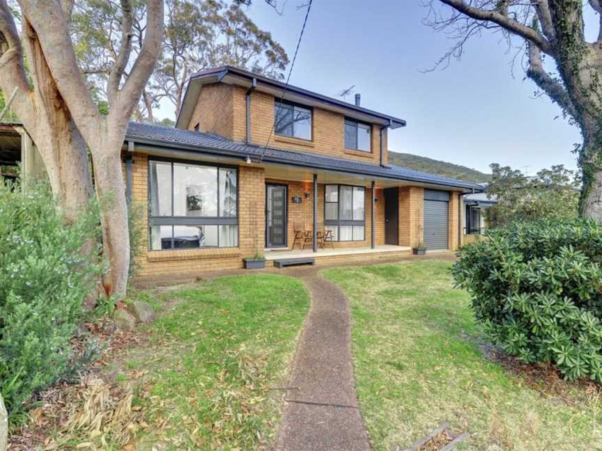 Ronald Avenue, 101, Sea Behind The Trees, Shoal Bay, NSW