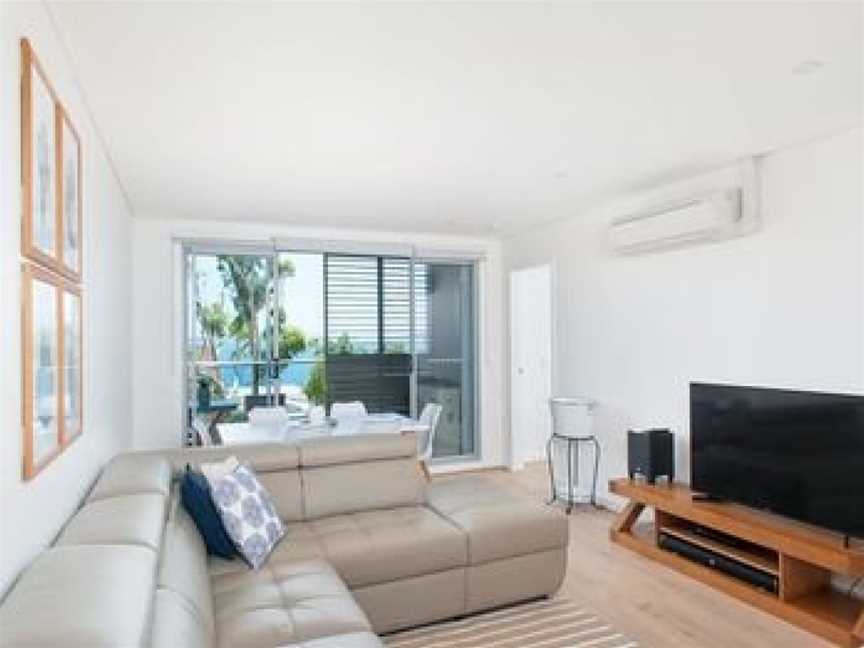 The Shoal Apartments, Unit 305/4-8 Bullecourt Street, Shoal Bay, NSW