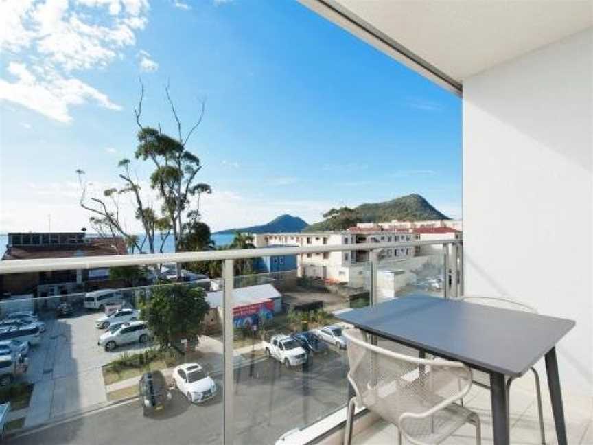 The Shoal Apartments, Unit 304/4-8 Bullecourt Street, Shoal Bay, NSW