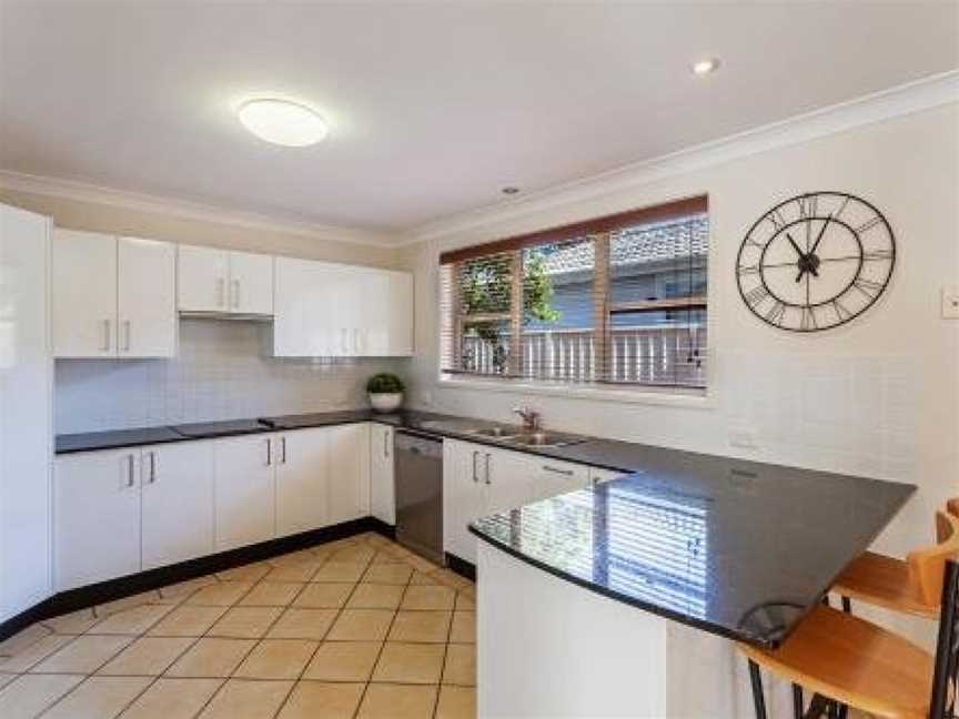 Spacious, Modern & Walk to the Beach!, Nelson Bay, NSW