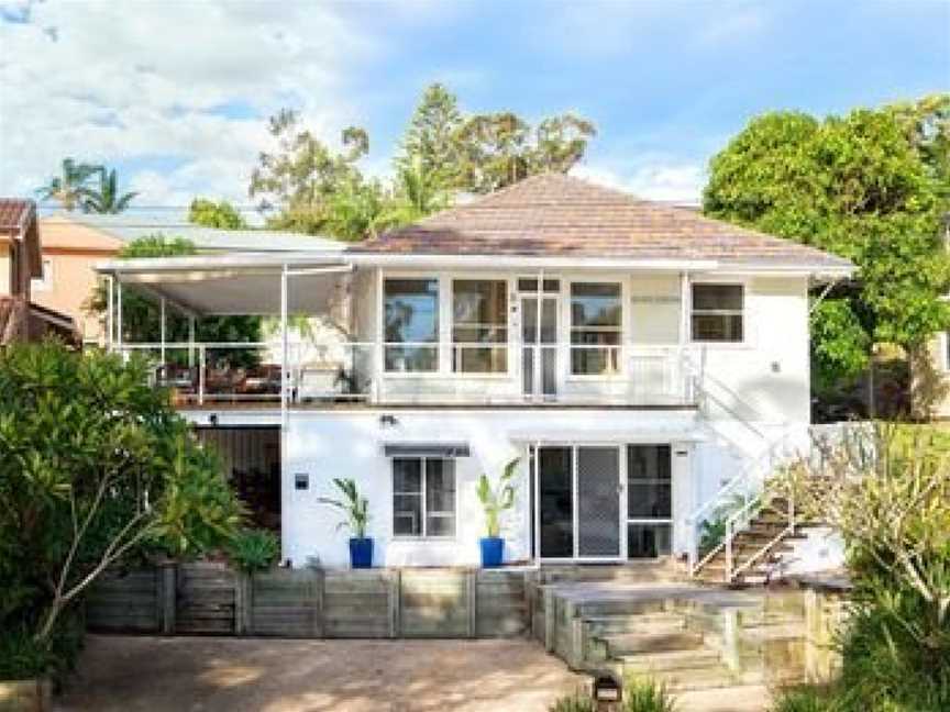 Bagnalls Beach House, 3 Burbong Street, Corlette, NSW