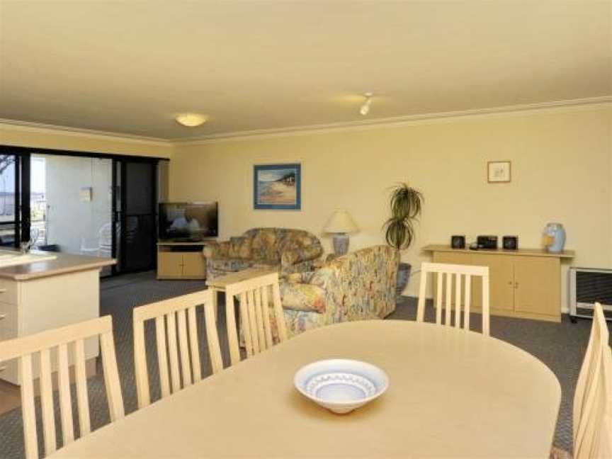 Florentine, Unit 3, 11 Columbia Close, Nelson Bay, NSW