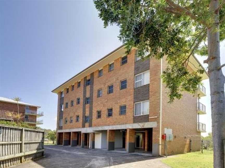 Shoalhaven, Unit 2/28 Voyager Close, Nelson Bay, NSW