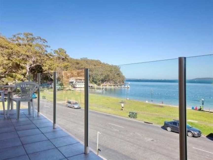 Little Hut, Unit 3, 20 Kurrawa Close, Nelson Bay, NSW