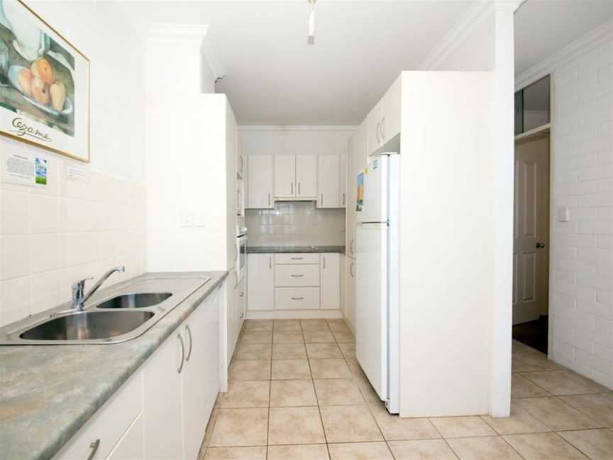 Little Hut, Unit 3, 20 Kurrawa Close, Nelson Bay, NSW