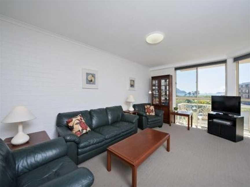 Intrepid Close, Seaspray, Unit 03, 4, Nelson Bay, NSW