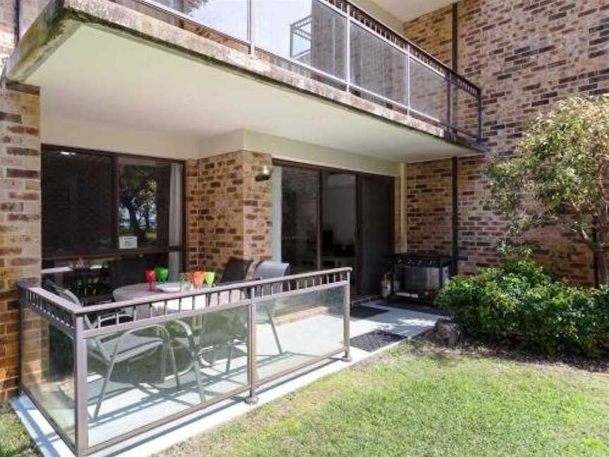 57 'BAY PARKLANDS', 2 GOWRIE AVE - GROUND FLOOR UNIT WITH POOL, TENNIS COURT & AIRCON, Nelson Bay, NSW